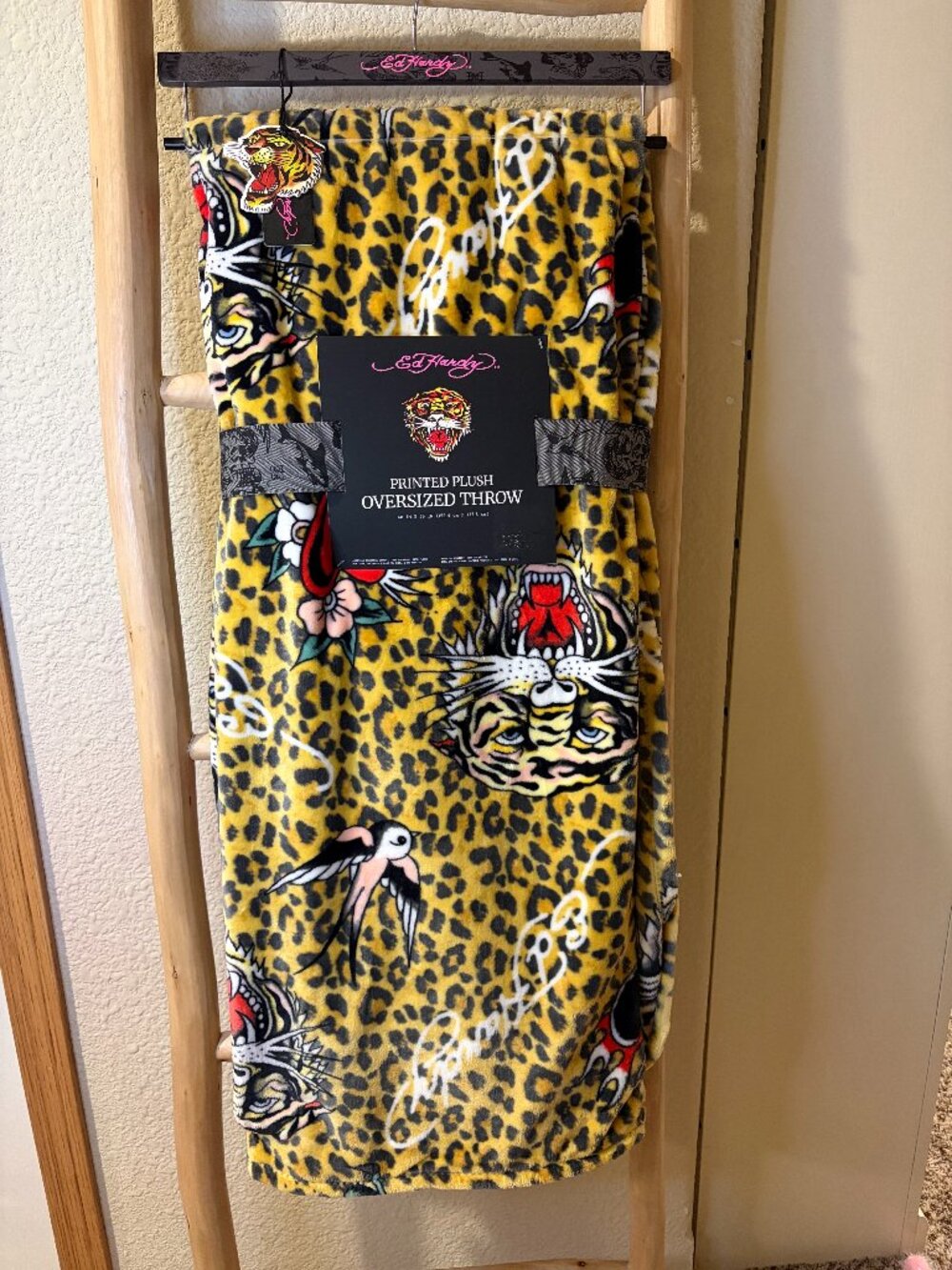 Ed Hardy Printed Plush Oversized Throw Blanket Leopard Tiger Tattoo Art 60x70in